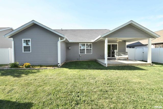 526 COTTONWOOD Circle, East Peoria, IL 61611