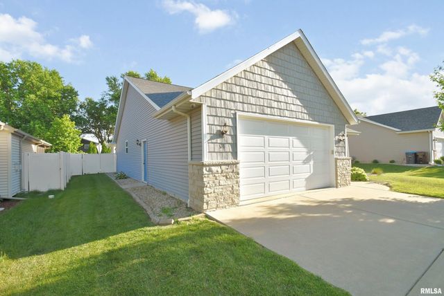 526 COTTONWOOD Circle, East Peoria, IL 61611