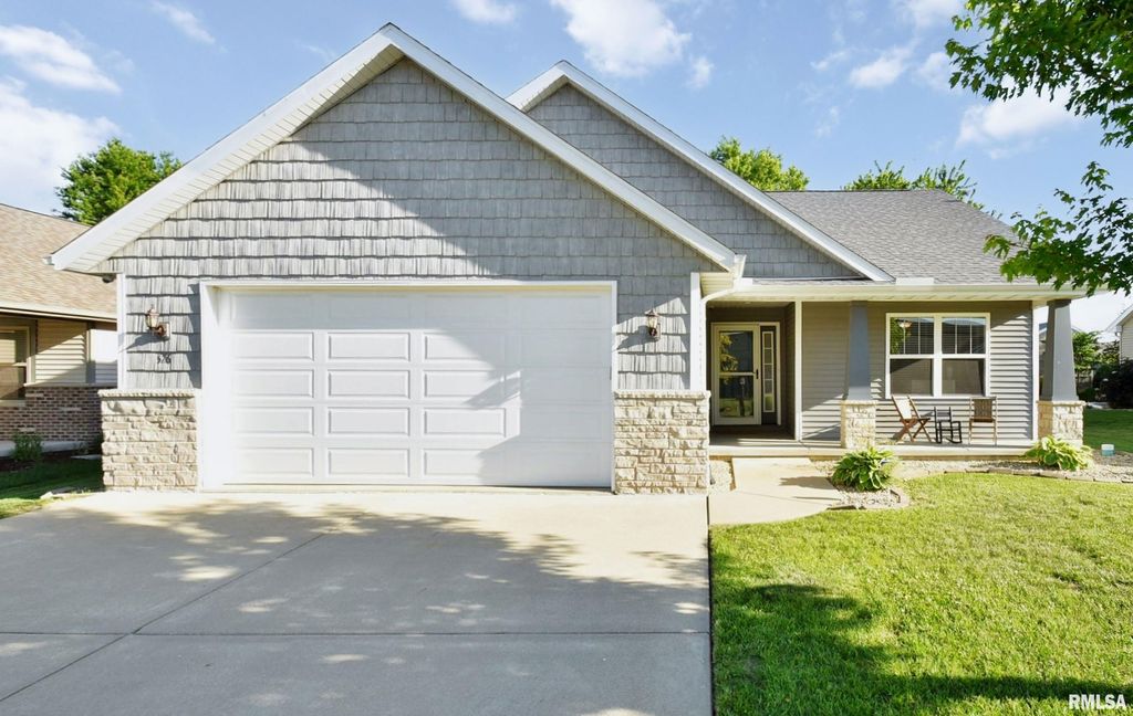 526 COTTONWOOD Circle, East Peoria, IL 61611