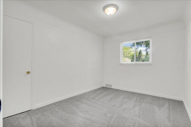 14421 Rosemary Boulevard, Oak Park, MI 48237