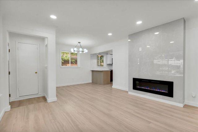 14421 Rosemary Boulevard, Oak Park, MI 48237