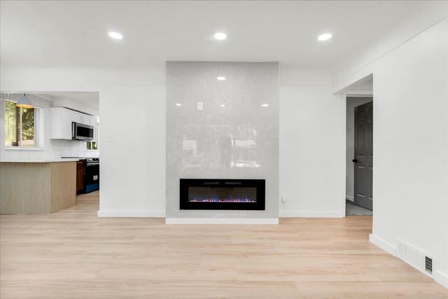 14421 Rosemary Boulevard, Oak Park, MI 48237