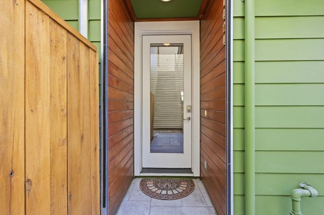 1424 Eggplant Aly, Sacramento, CA 95814