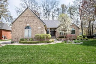 53588 Oak Grove, Utica, MI 48315