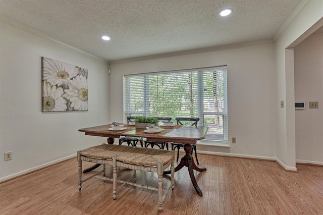 71 Breezy Point Place, Spring, TX 77381