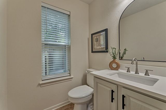 71 Breezy Point Place, Spring, TX 77381