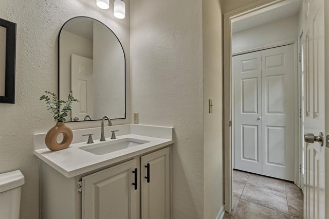 71 Breezy Point Place, Spring, TX 77381