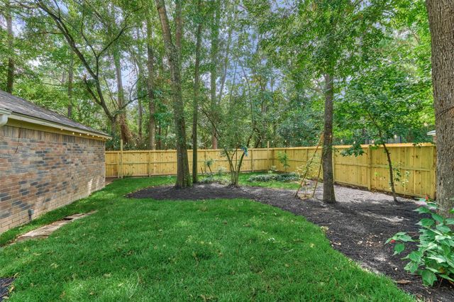 71 Breezy Point Place, Spring, TX 77381