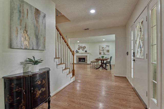 71 Breezy Point Place, Spring, TX 77381