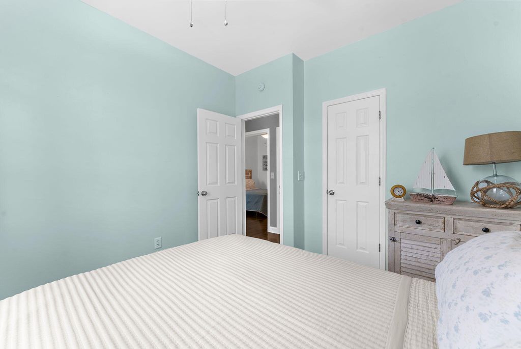 Image 20 of property listing at 1553 Sweet Myrtle Circle, Mount Pleasant, SC 29466