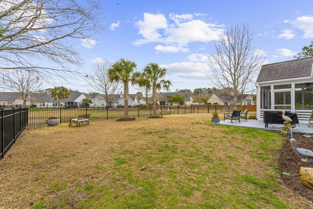Image 38 of property listing at 1553 Sweet Myrtle Circle, Mount Pleasant, SC 29466