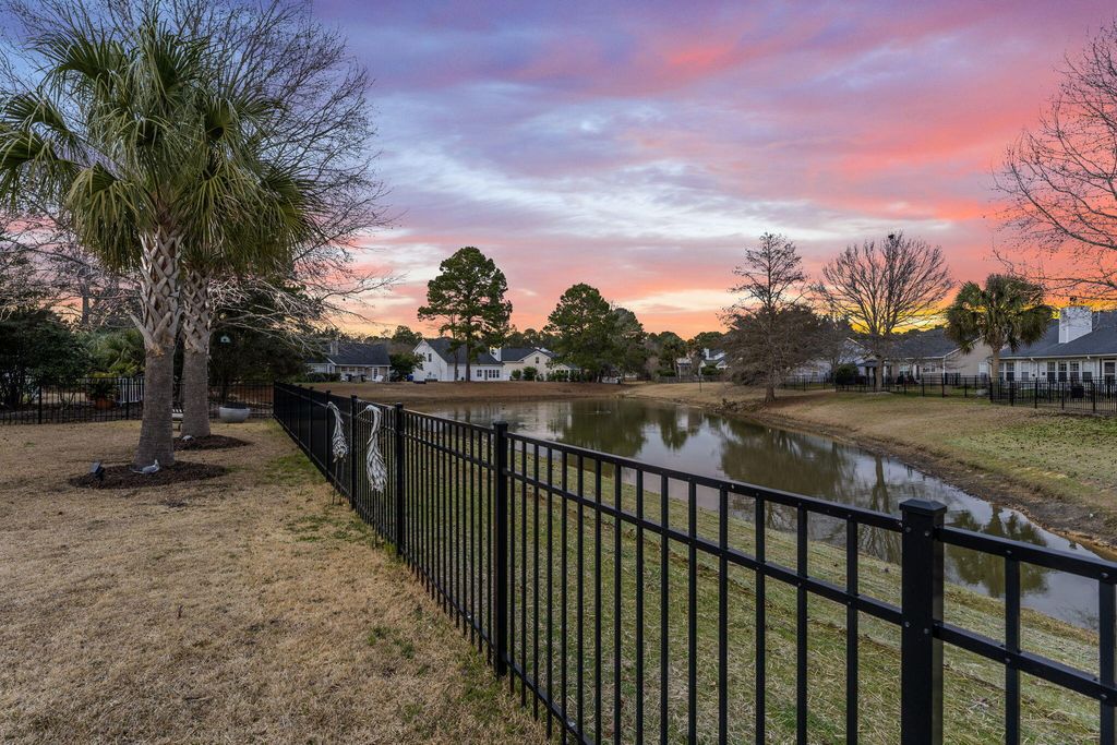 Image 42 of property listing at 1553 Sweet Myrtle Circle, Mount Pleasant, SC 29466