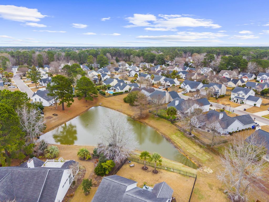 Image 45 of property listing at 1553 Sweet Myrtle Circle, Mount Pleasant, SC 29466