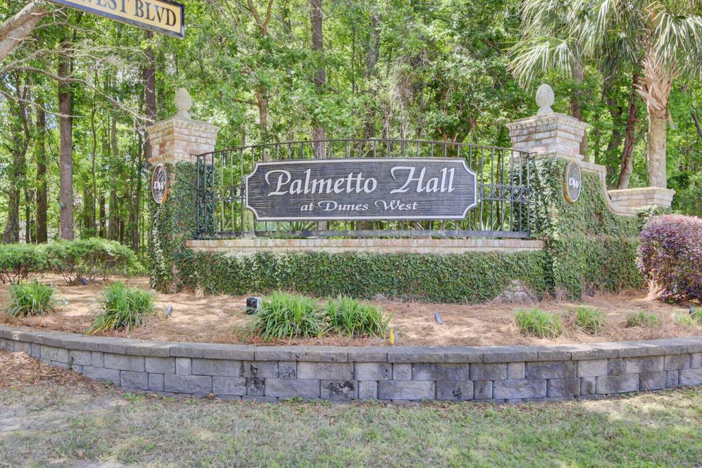 Image 53 of property listing at 1553 Sweet Myrtle Circle, Mount Pleasant, SC 29466