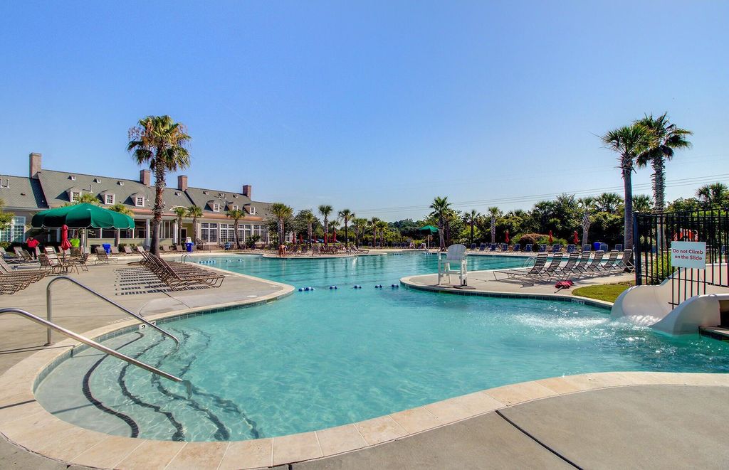 Image 57 of property listing at 1553 Sweet Myrtle Circle, Mount Pleasant, SC 29466