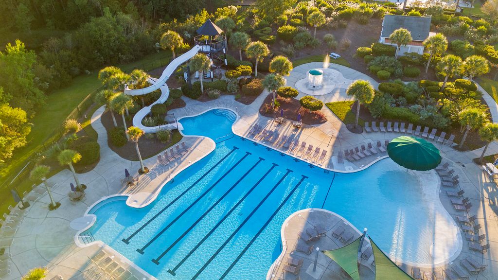 Image 59 of property listing at 1553 Sweet Myrtle Circle, Mount Pleasant, SC 29466