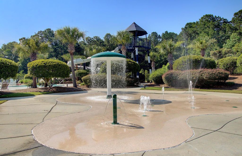 Image 60 of property listing at 1553 Sweet Myrtle Circle, Mount Pleasant, SC 29466