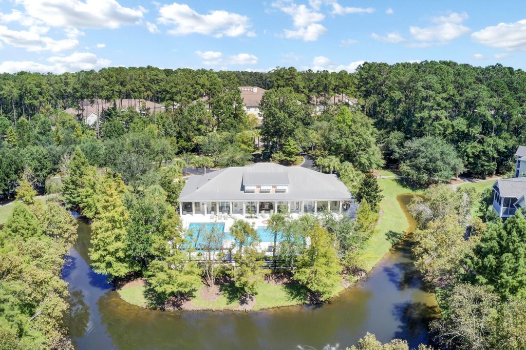 Image 61 of property listing at 1553 Sweet Myrtle Circle, Mount Pleasant, SC 29466