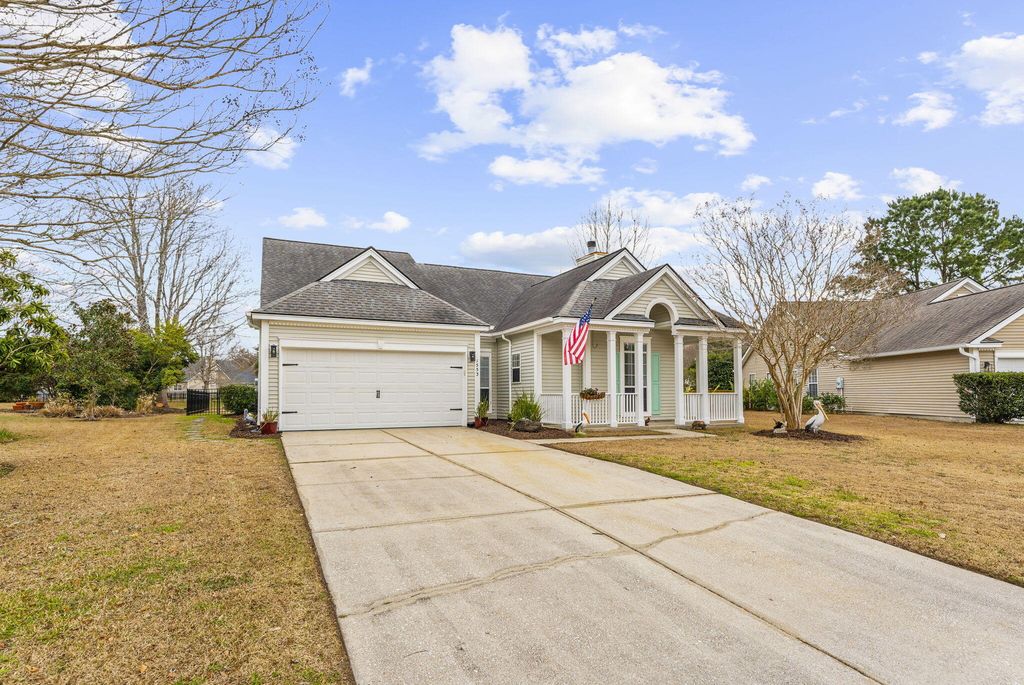 Image 74 of property listing at 1553 Sweet Myrtle Circle, Mount Pleasant, SC 29466