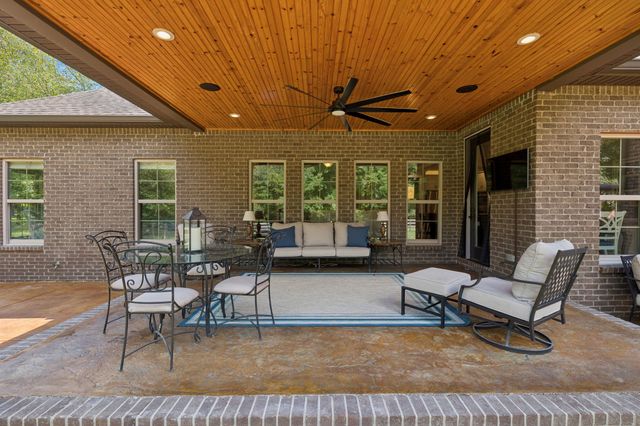 7270 Old Franklin Rd, Fairview, TN 37062