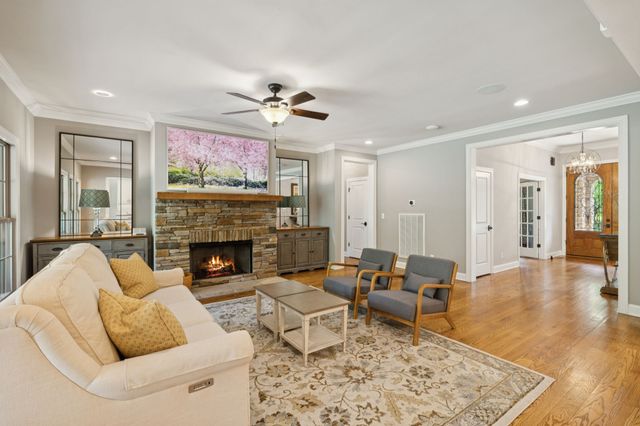 7270 Old Franklin Rd, Fairview, TN 37062