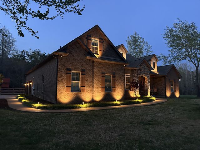 7270 Old Franklin Rd, Fairview, TN 37062