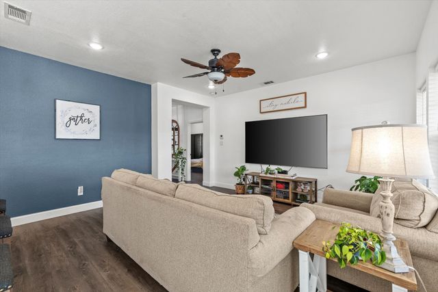 140 Egret Circle, East Tawakoni, TX 75472