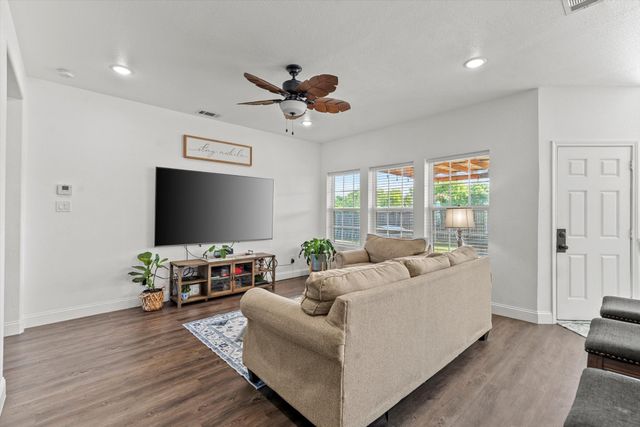 140 Egret Circle, East Tawakoni, TX 75472