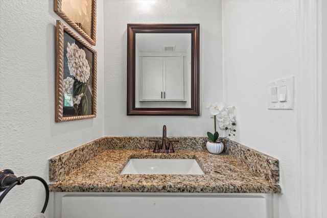 140 Egret Circle, East Tawakoni, TX 75472