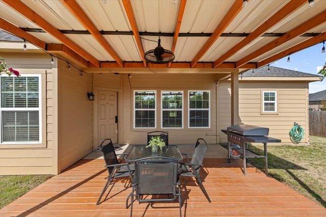 140 Egret Circle, East Tawakoni, TX 75472