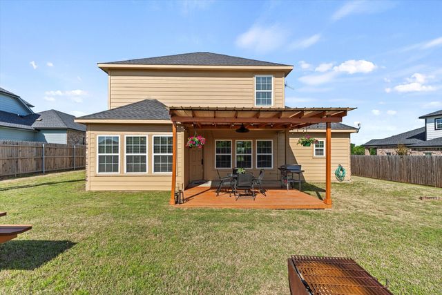 140 Egret Circle, East Tawakoni, TX 75472