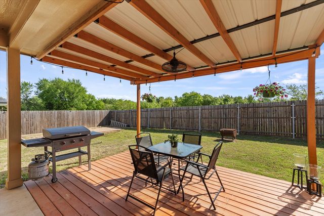 140 Egret Circle, East Tawakoni, TX 75472