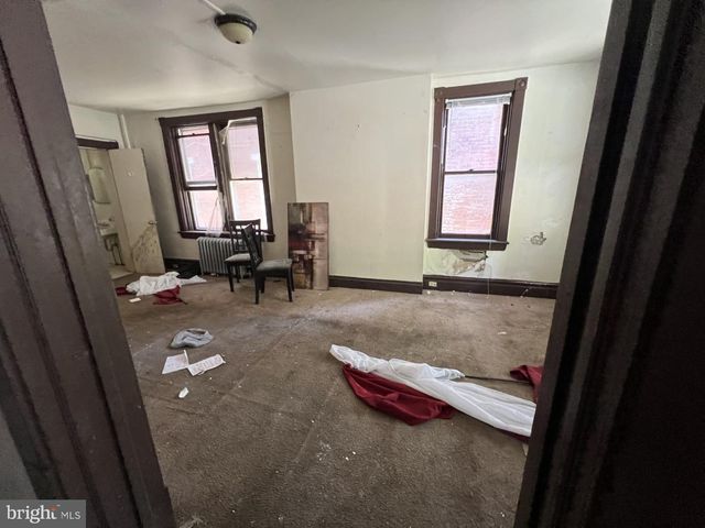 1939 WHITEHALL ST, Harrisburg, PA 17103