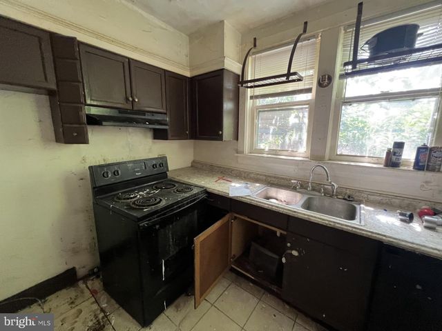 1939 WHITEHALL ST, Harrisburg, PA 17103