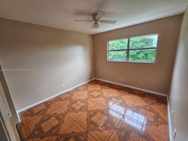 954 SW 74th Avenue, North Lauderdale, FL 33068
