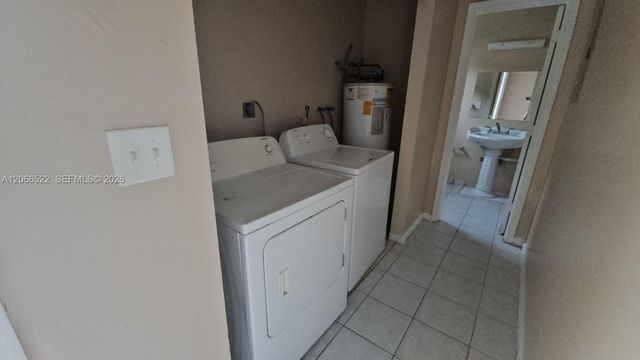 954 SW 74th Avenue, North Lauderdale, FL 33068