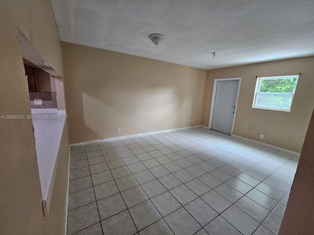 954 SW 74th Avenue, North Lauderdale, FL 33068