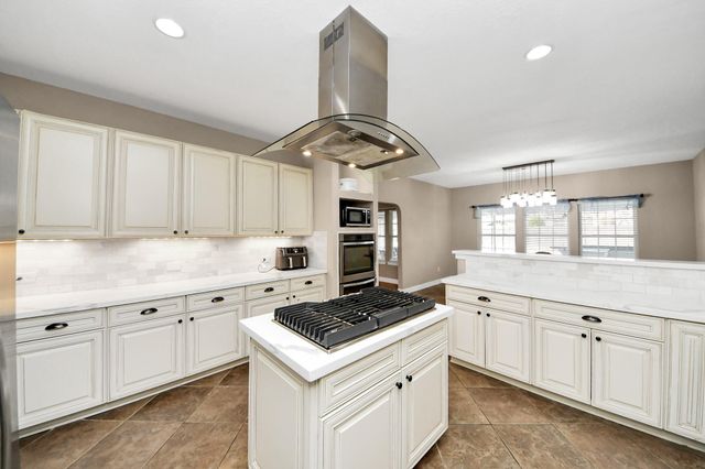 15 Haverford Lane, Friendswood, TX 77546