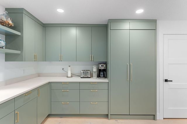 3 Crescent Street, Minnetonka Beach, MN 55391