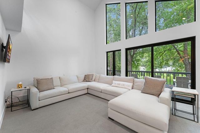 3 Crescent Street, Minnetonka Beach, MN 55391