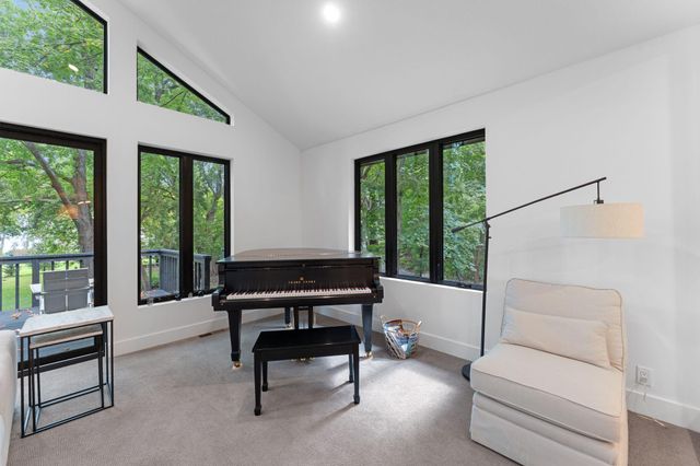 3 Crescent Street, Minnetonka Beach, MN 55391