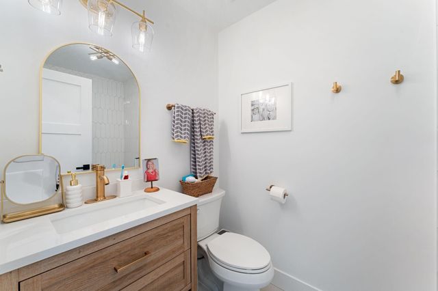 3 Crescent Street, Minnetonka Beach, MN 55391