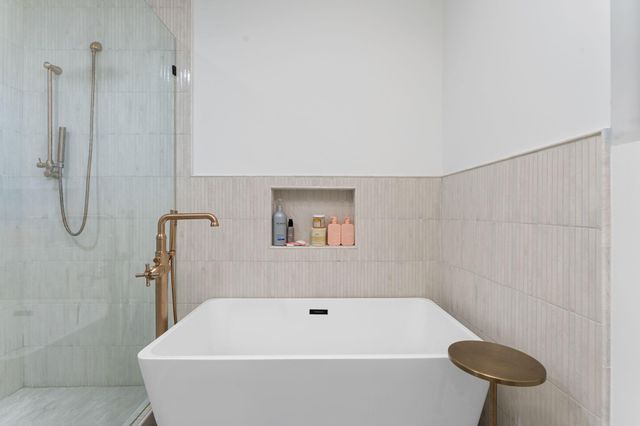 3 Crescent Street, Minnetonka Beach, MN 55391