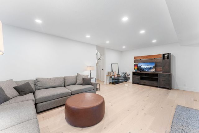 3 Crescent Street, Minnetonka Beach, MN 55391