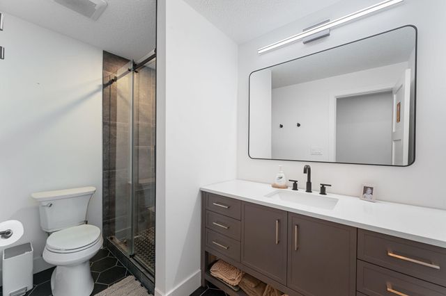 3 Crescent Street, Minnetonka Beach, MN 55391