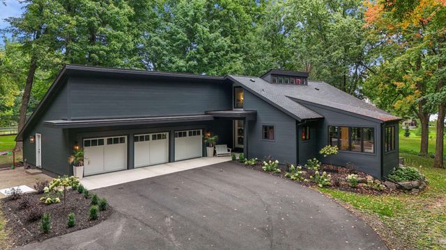 3 Crescent Street, Minnetonka Beach, MN 55391