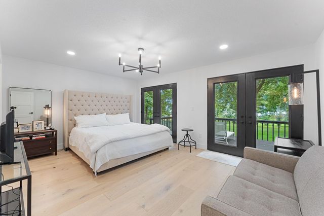 3 Crescent Street, Minnetonka Beach, MN 55391