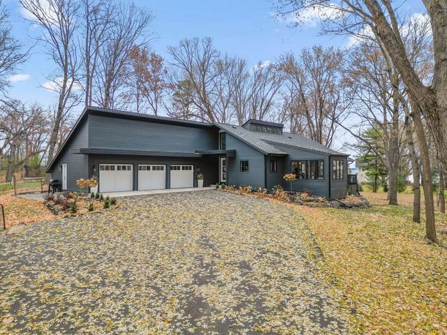 3 Crescent Street, Minnetonka Beach, MN 55391