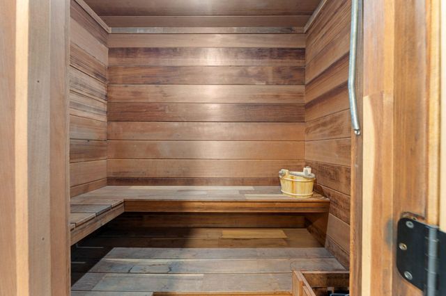 3 Crescent Street, Minnetonka Beach, MN 55391