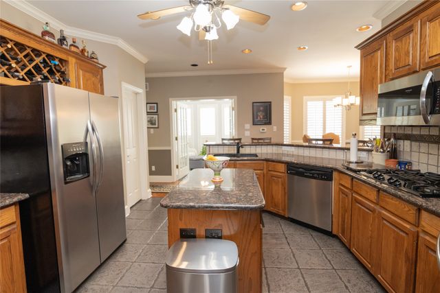 671 Brookglen Court, Waxahachie, TX 75165